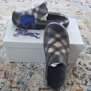 Burberry Plaid Slip-On Clog Slides in Charcoal Gray with Cream Plaid